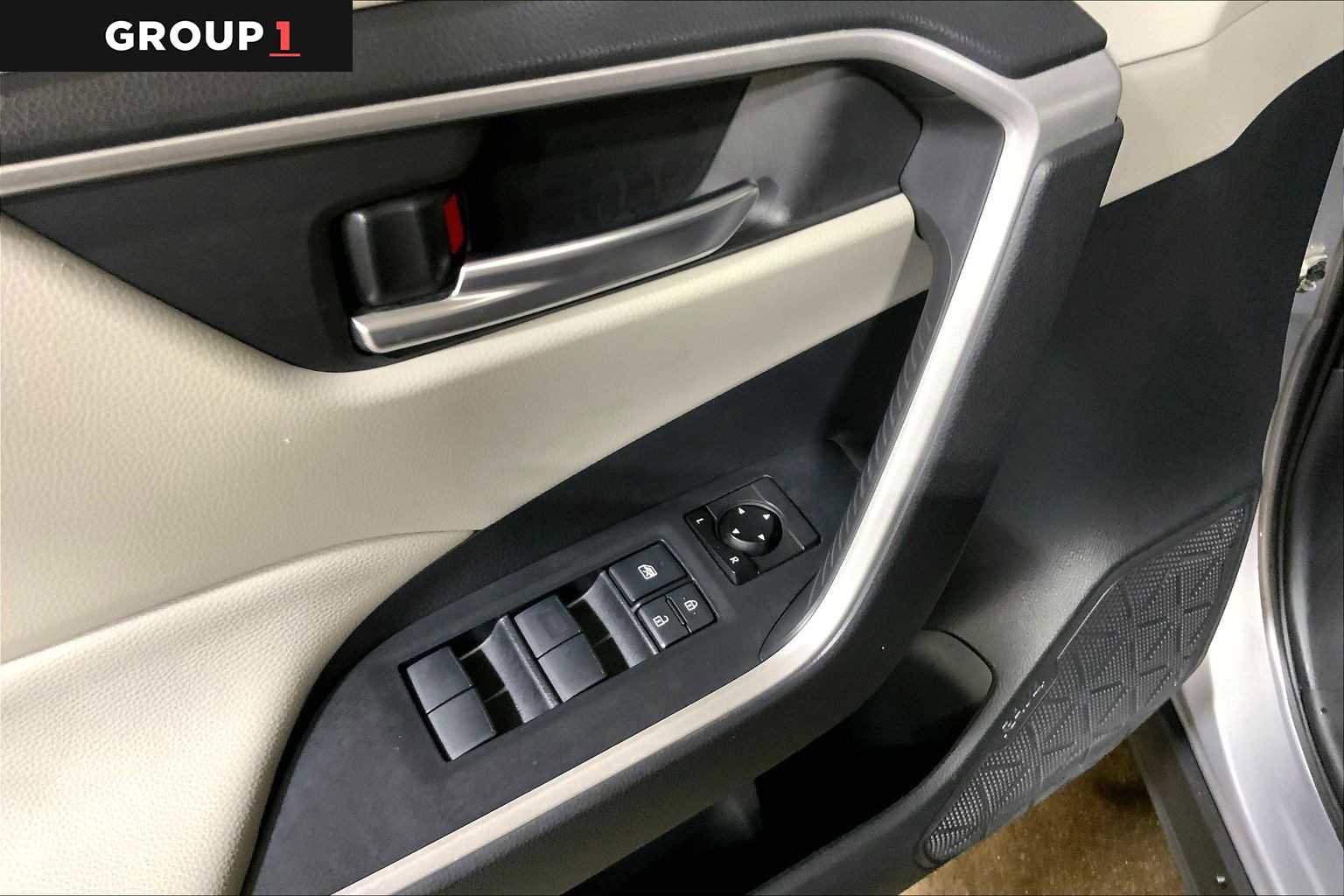 Used 2019 Toyota RAV4 XLE image 35