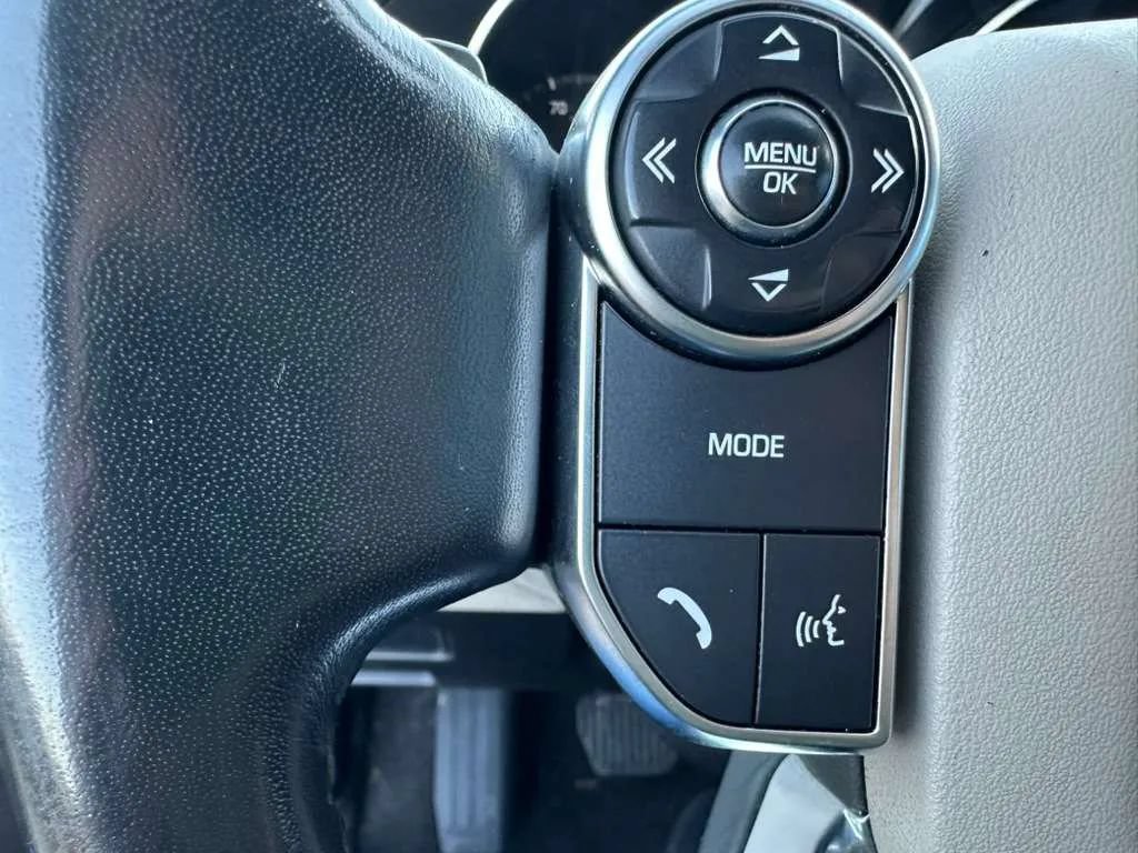 Used 2017 Land Rover Discovery HSE AWD/4WD image 16