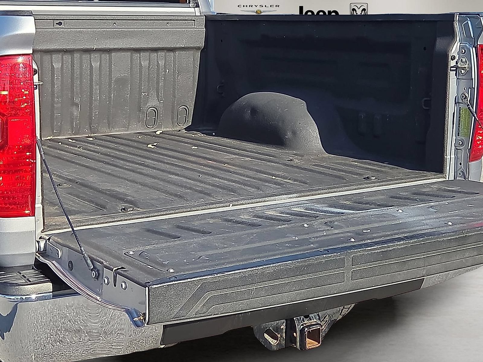 Used 2014 Toyota Tundra SR5 AWD/4WD image 9
