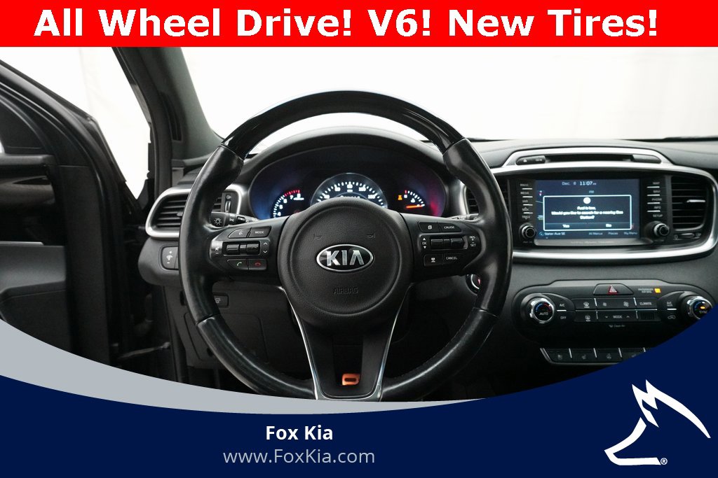 Used 2017 Kia Sorento SX image 4