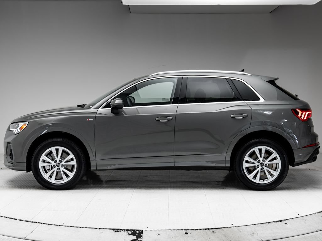 Certified 2025 Audi Q3 2.0T Premium w/ Convenience Package AWD/4WD image 2