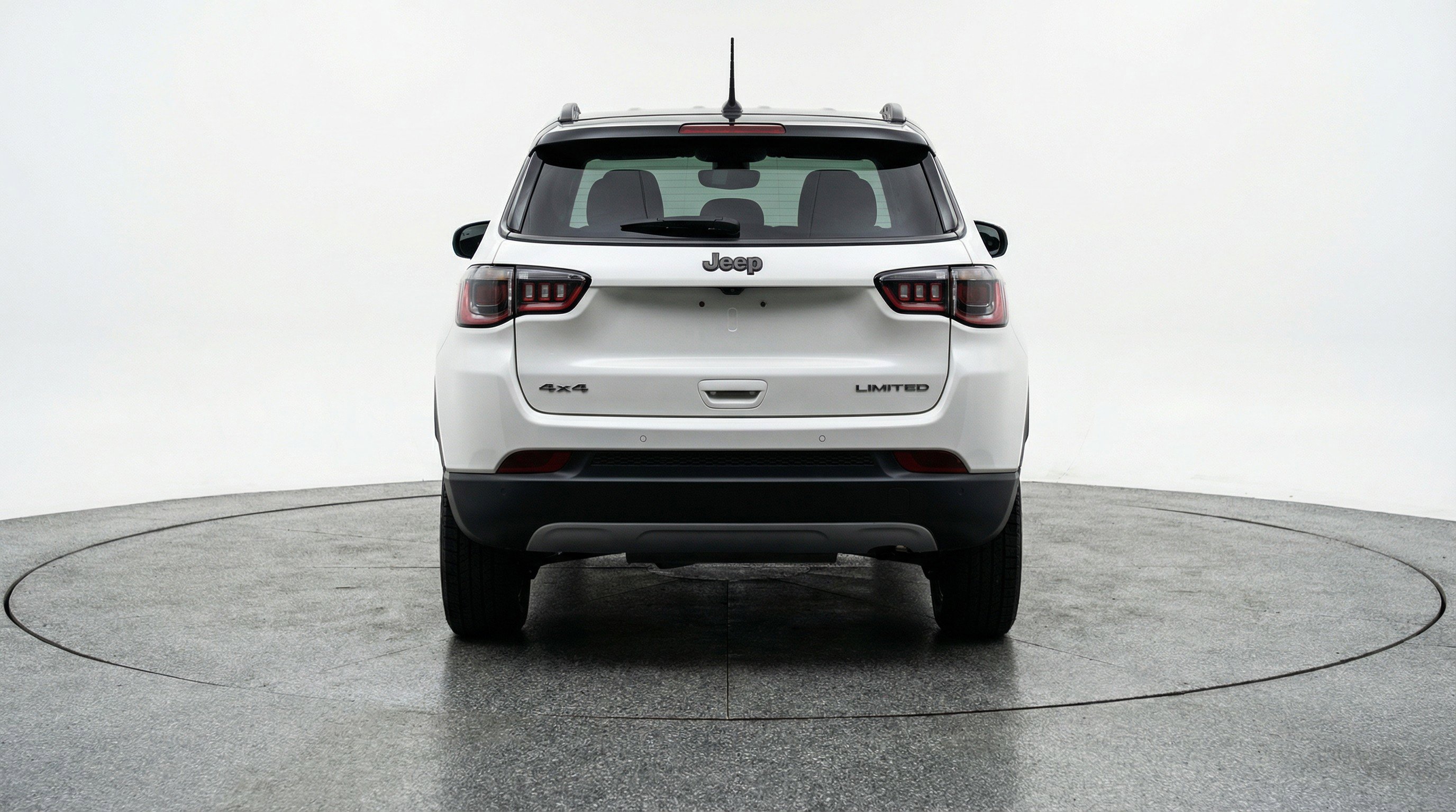 Used 2025 Jeep Compass Trailhawk AWD/4WD image 7