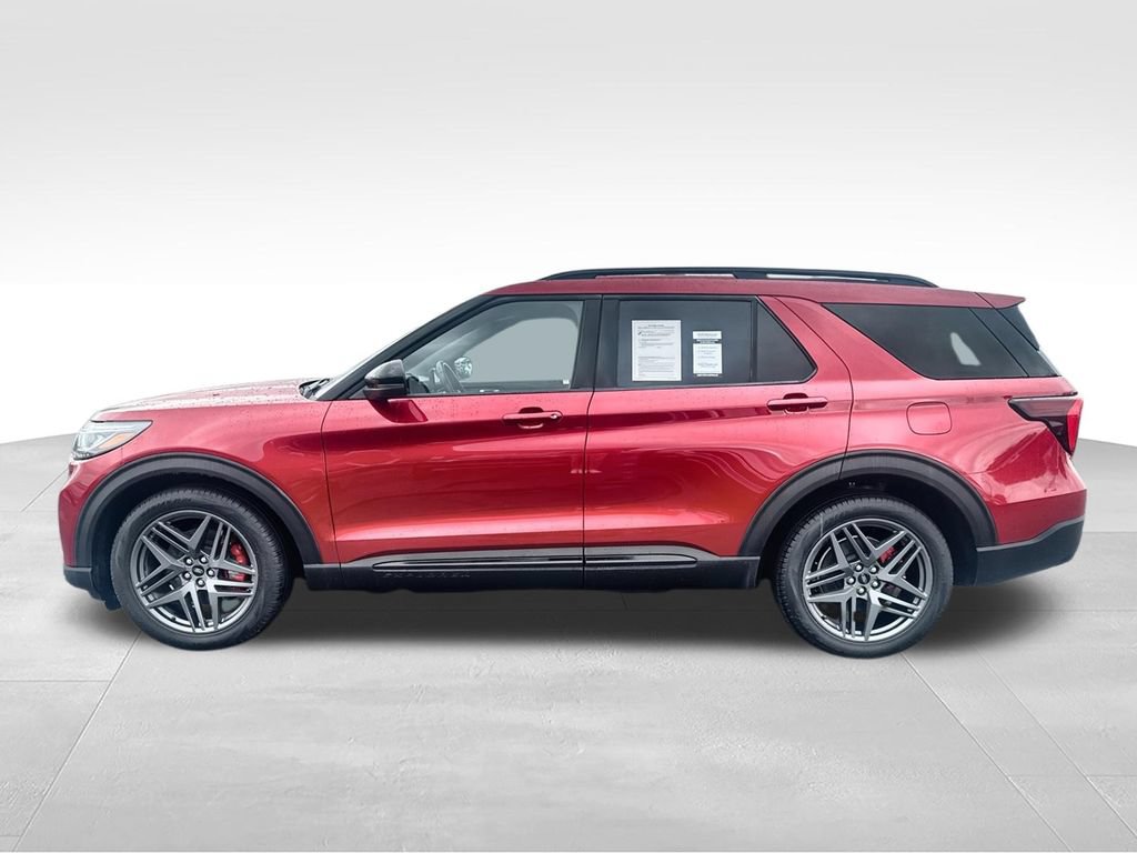 Used 2025 Ford Explorer ST AWD/4WD image 5