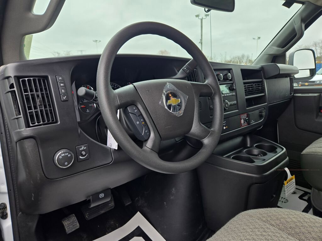 New 2026 Chevrolet Express 2500 w/ Driver Convenience Package image 16