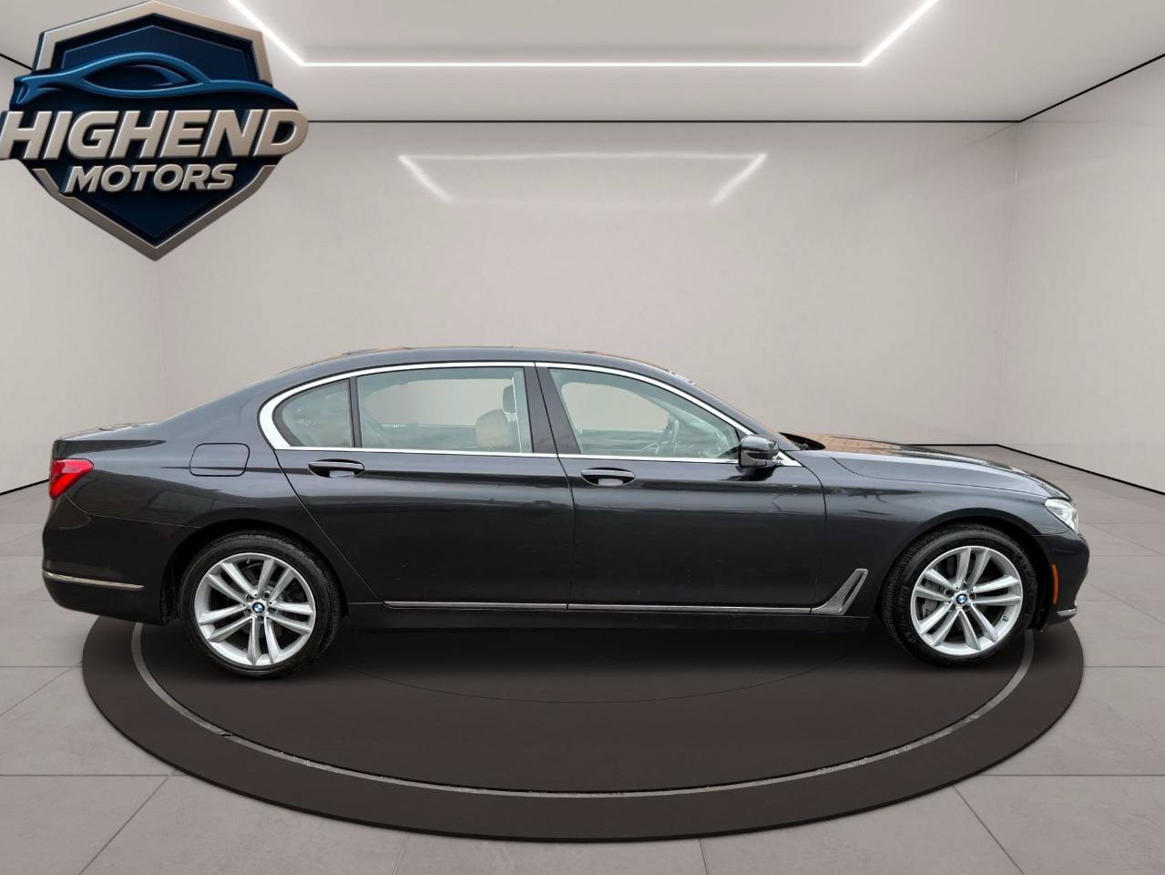 Used 2018 BMW 750i xDrive AWD/4WD image 8
