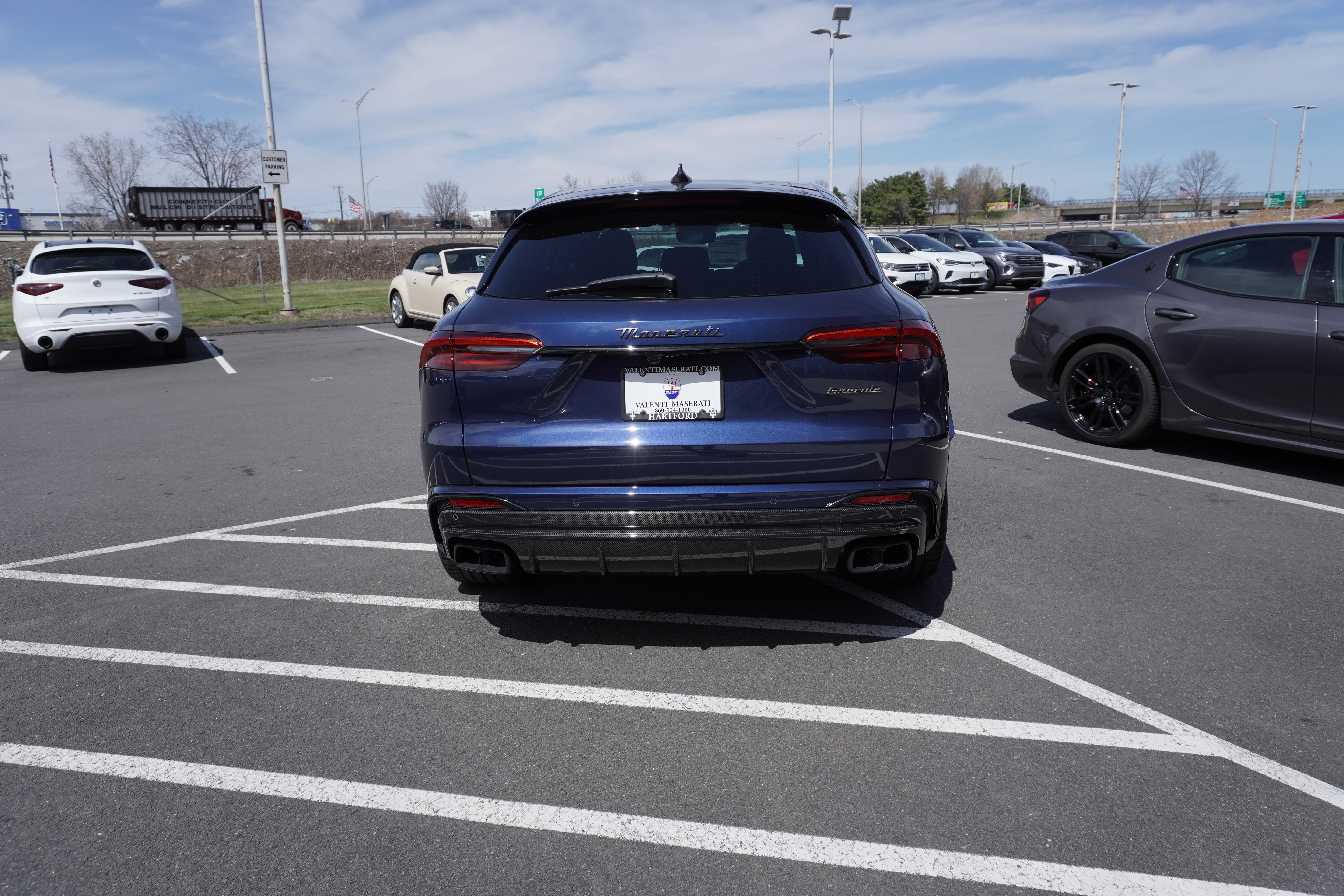 New 2025 Maserati Grecale Trofeo image 9