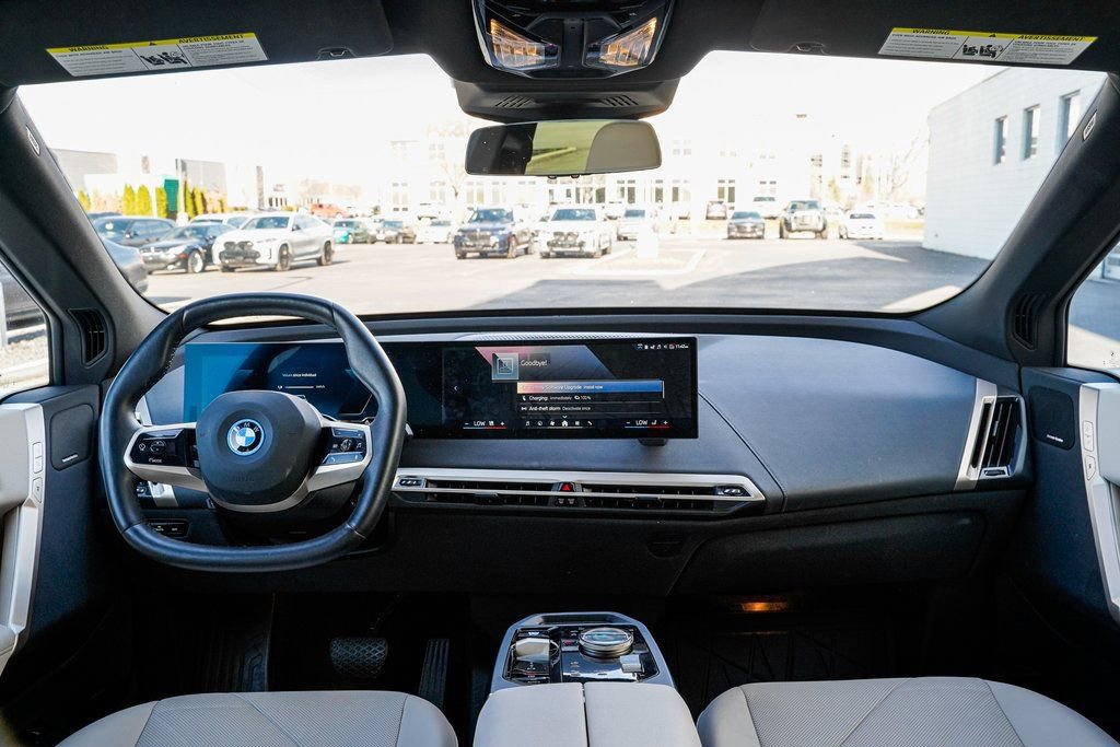 Used 2025 BMW iX xDrive50 image 12