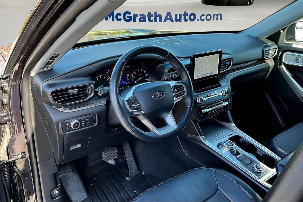 Used 2020 Ford Explorer Limited w/ Hybrid Equipment Group 310A AWD/4WD image 17