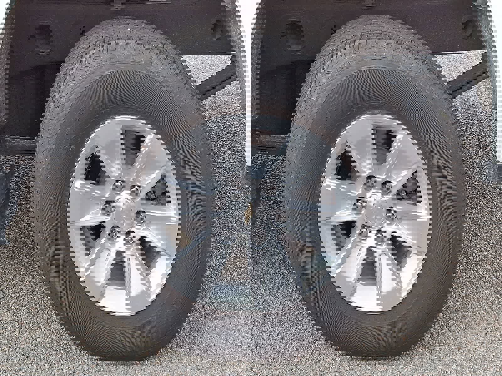 Used 2024 Chevrolet Silverado 1500 LT image 6