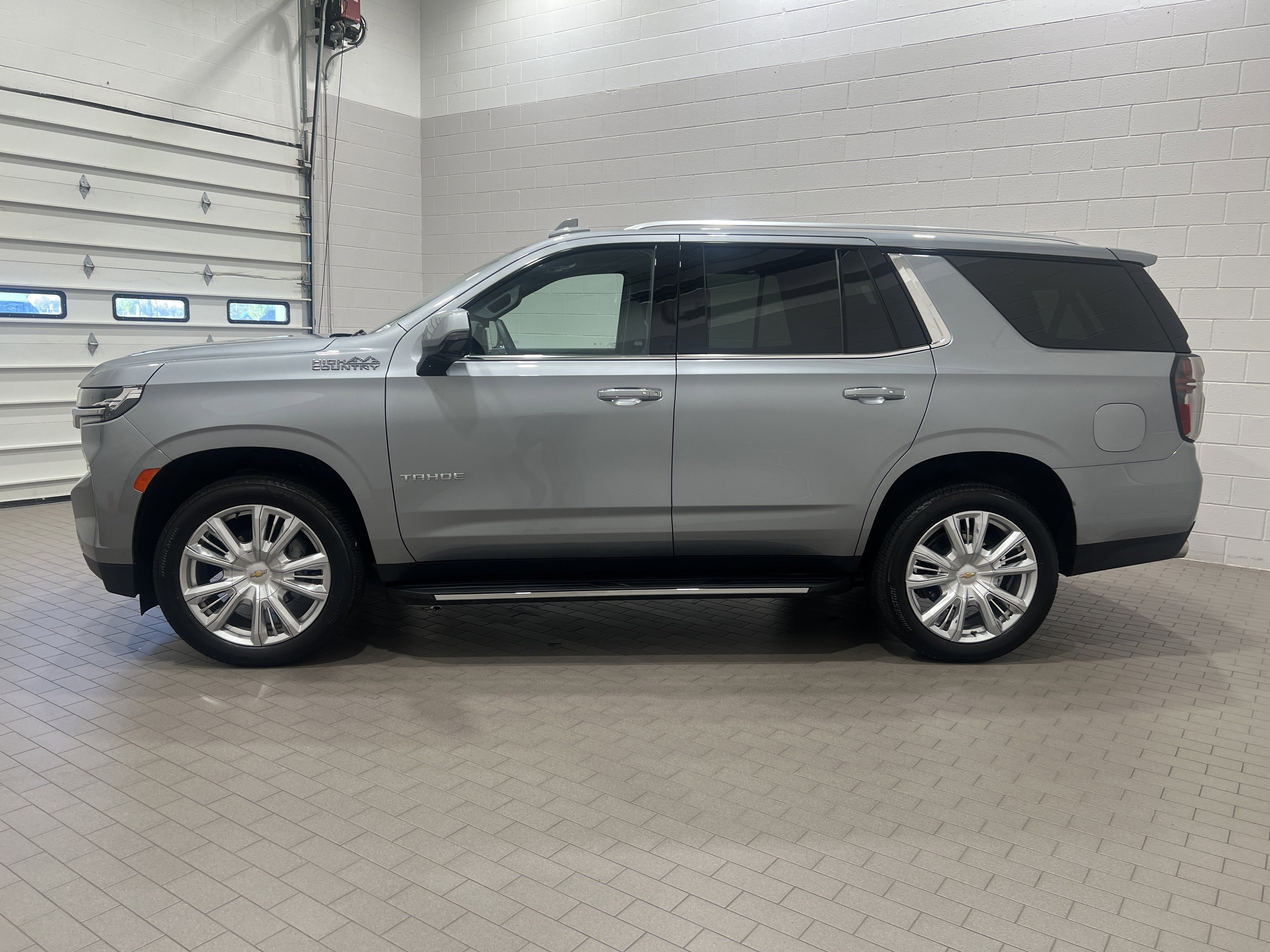 Used 2023 Chevrolet Tahoe High Country image 6