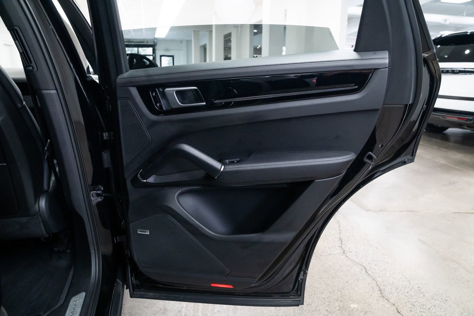 Used 2019 Porsche Cayenne image 20