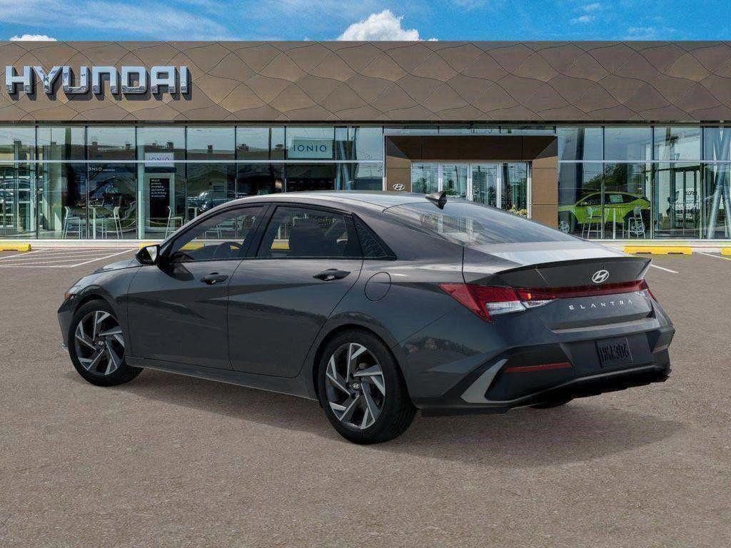 New 2026 Hyundai Elantra SEL Sport image 5
