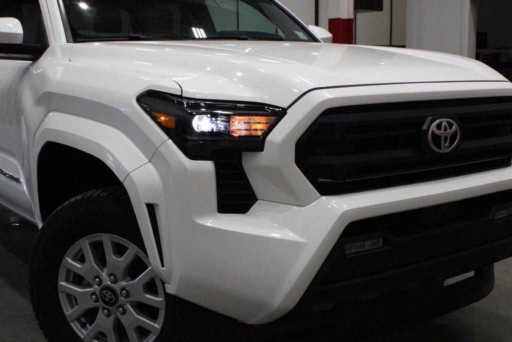 Used 2024 Toyota Tacoma SR5 image 43