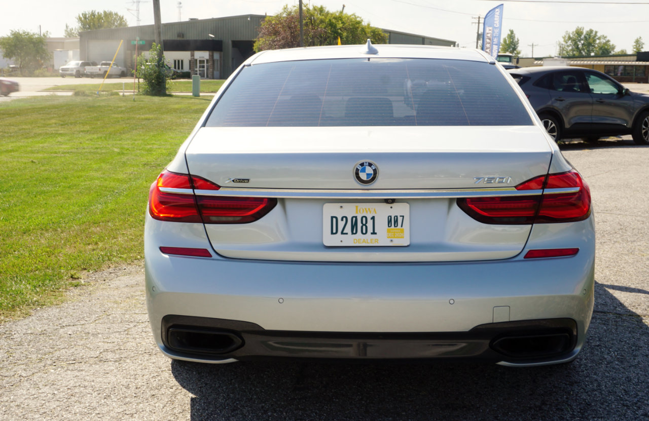 Used 2018 BMW 750i xDrive image 22
