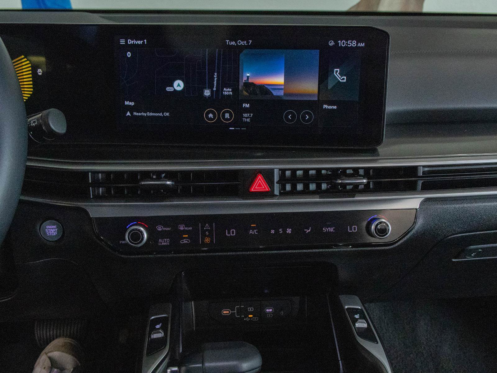 New 2025 Kia Sorento S w/ Panoramic Sunroof Package FWD image 4