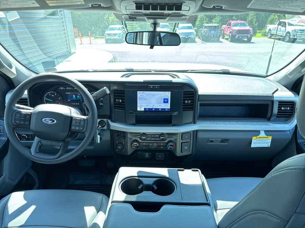 New 2026 Ford F250 XL w/ FX4 Off-Road Package AWD/4WD image 3