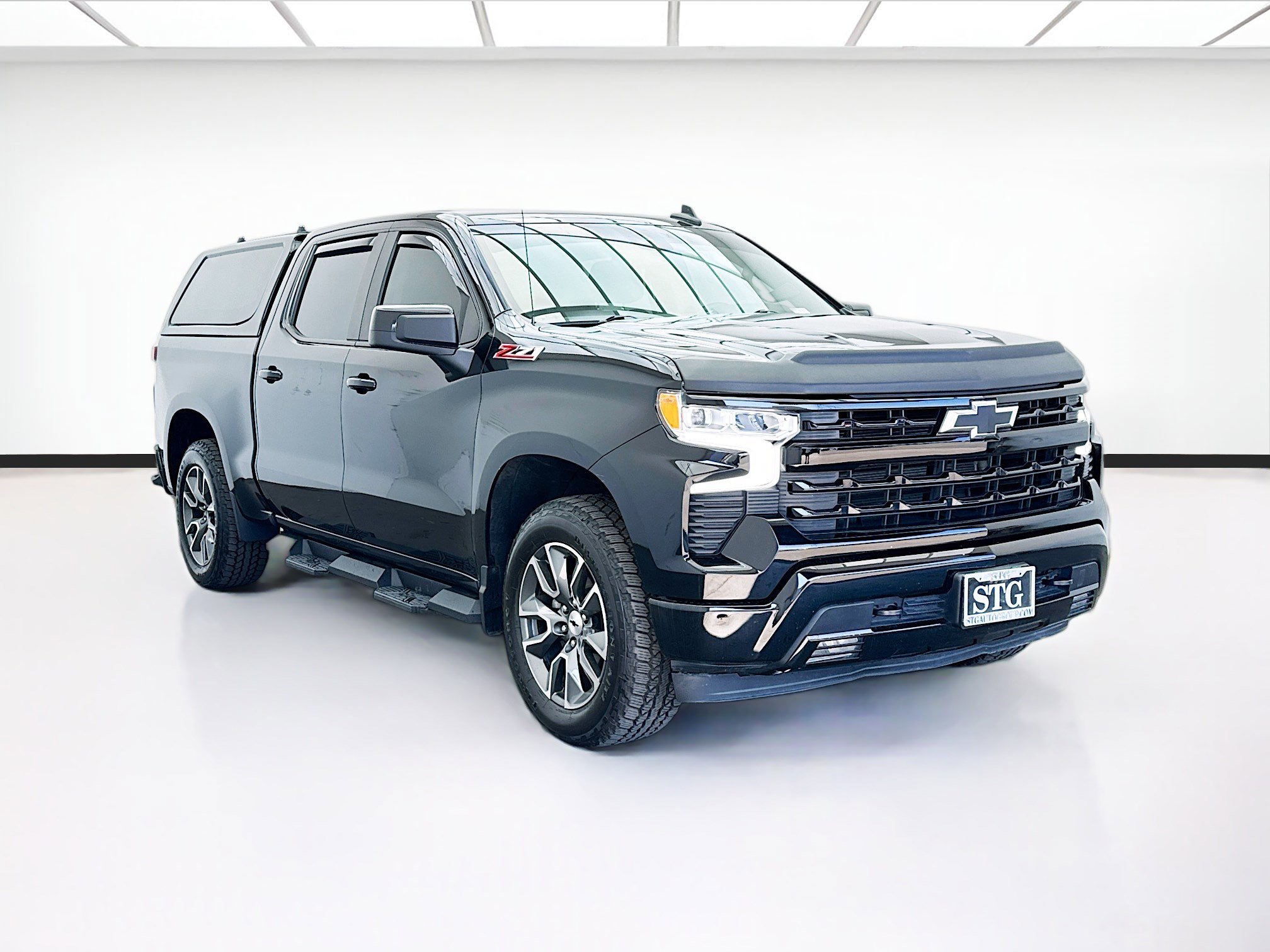 Used 2022 Chevrolet Silverado 1500 RST w/ Z71 Off-Road Package image 3