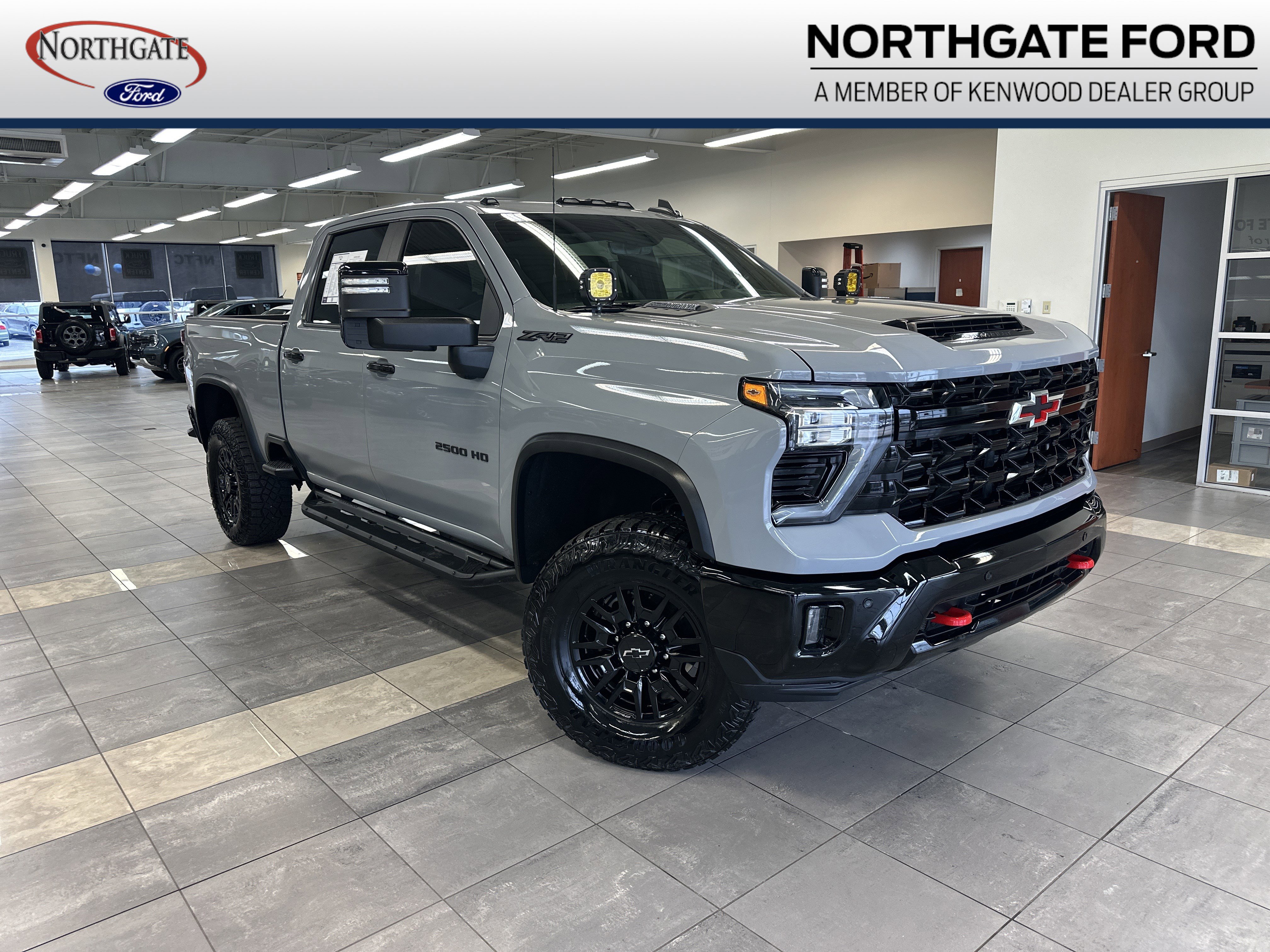 Used 2025 Chevrolet Silverado 2500 ZR2 w/ Technology Package