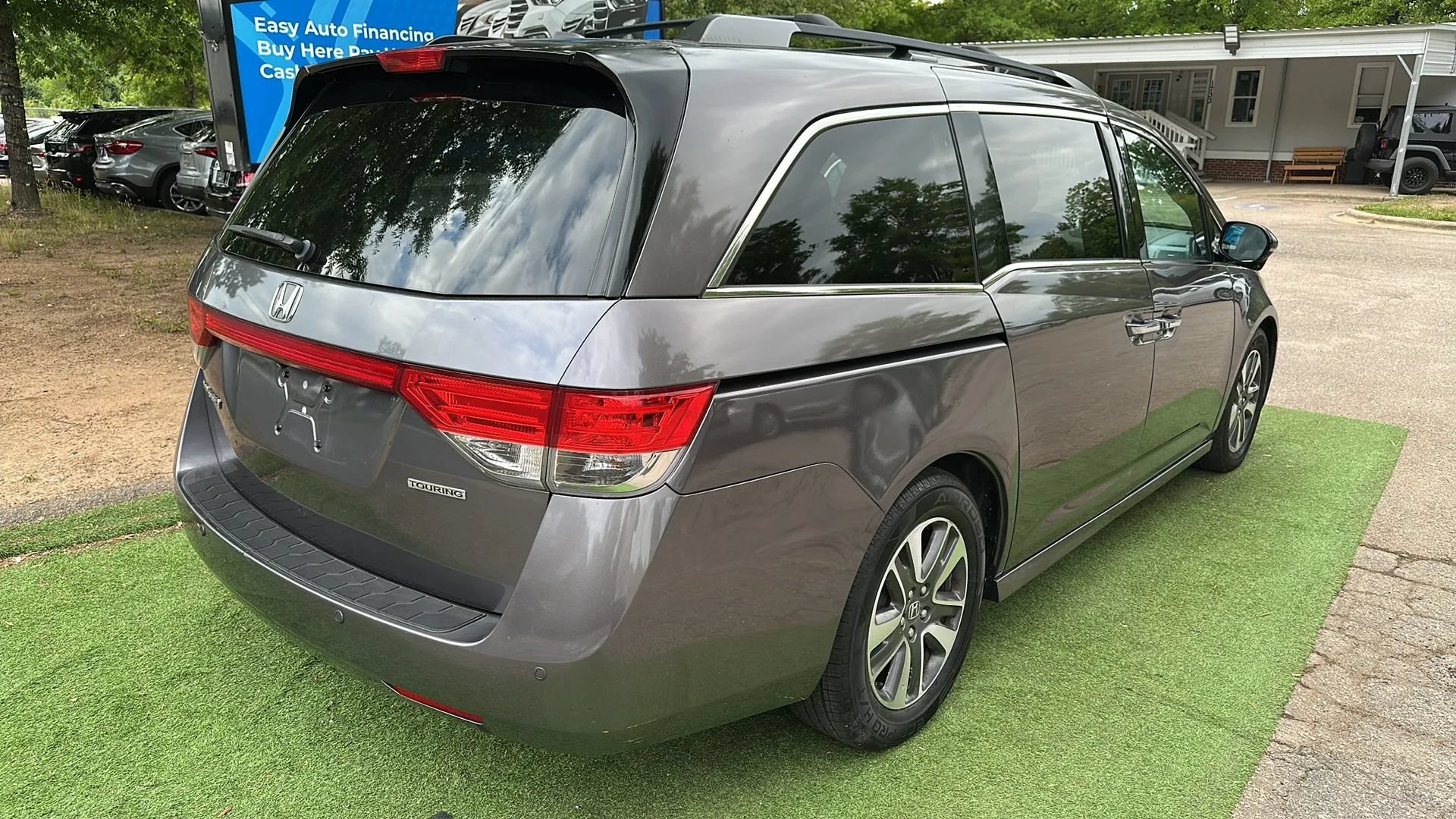 Used 2015 Honda Odyssey Touring image 7