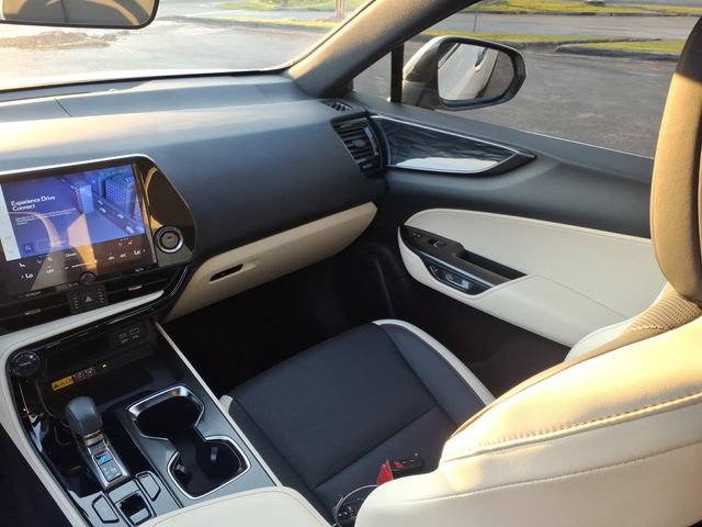 Used 2024 Lexus NX 250 FWD image 11