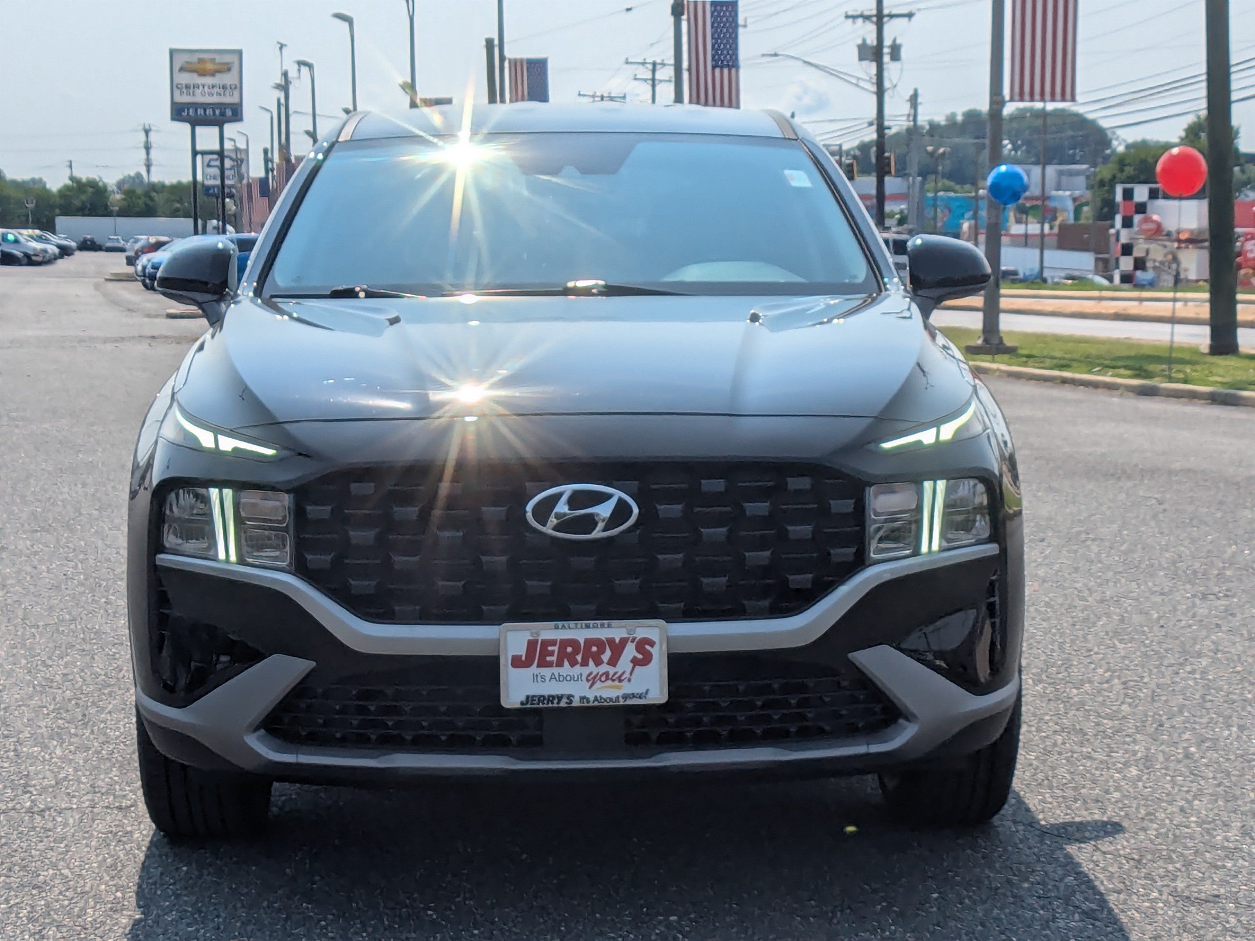 Used 2023 Hyundai Santa Fe SE AWD/4WD image 2