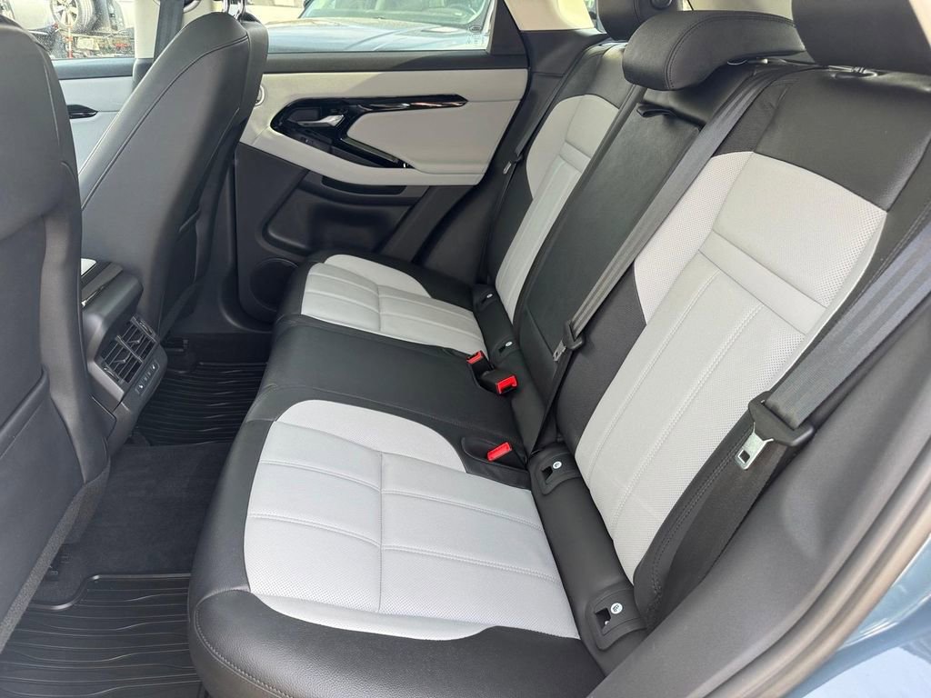 Used 2024 Land Rover Range Rover Evoque Dynamic SE image 9