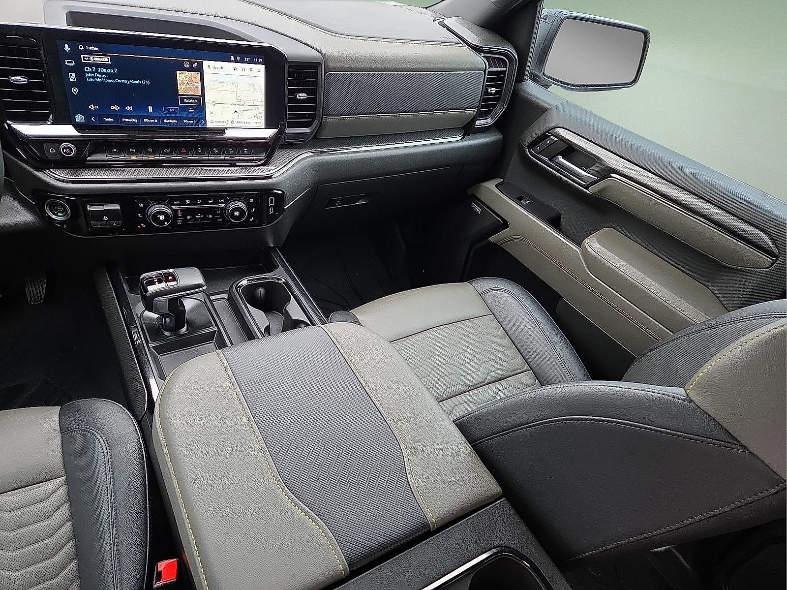 Used 2023 Chevrolet Silverado 1500 ZR2 image 9