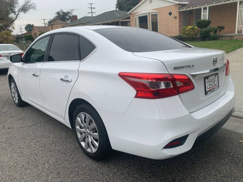 Used 2017 Nissan Sentra S FWD image 5