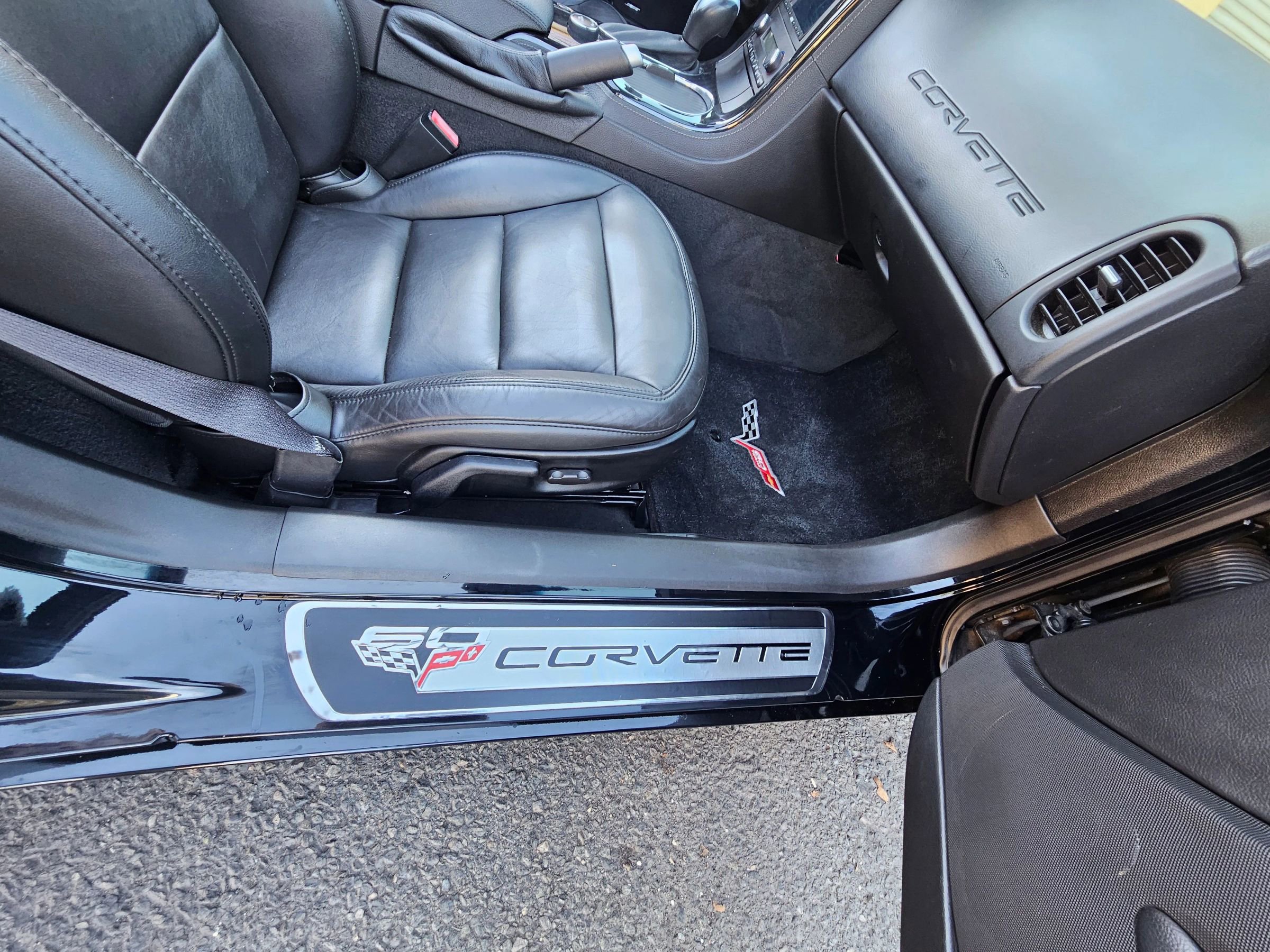 Used 2013 Chevrolet Corvette Convertible w/ 2LT Preferred Equipment Group image 28