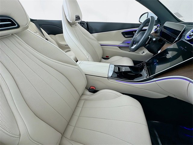 Used 2024 Mercedes-Benz CLE 450 4MATIC Cabriolet image 28
