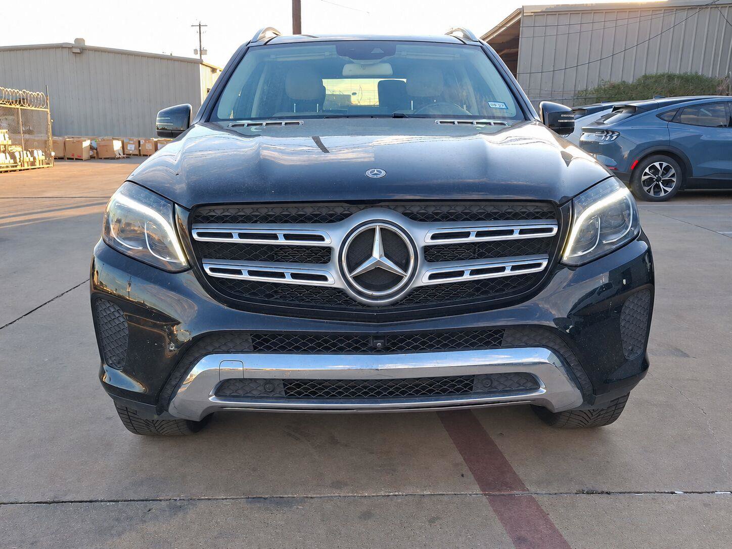 Used 2019 Mercedes-Benz GLS 450 4MATIC image 4