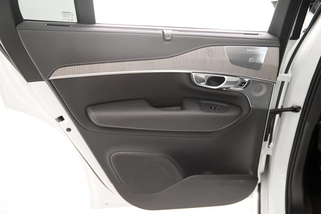 Certified 2024 Volvo XC90 B6 Ultimate AWD/4WD image 19