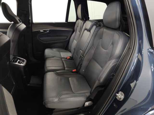 Certified 2024 Volvo XC90 T8 Ultimate w/ Protection Package Premier image 18