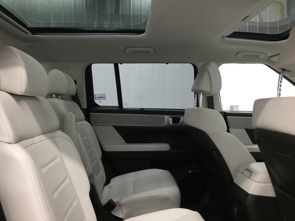 Used 2024 Hyundai Santa Fe Calligraphy image 19