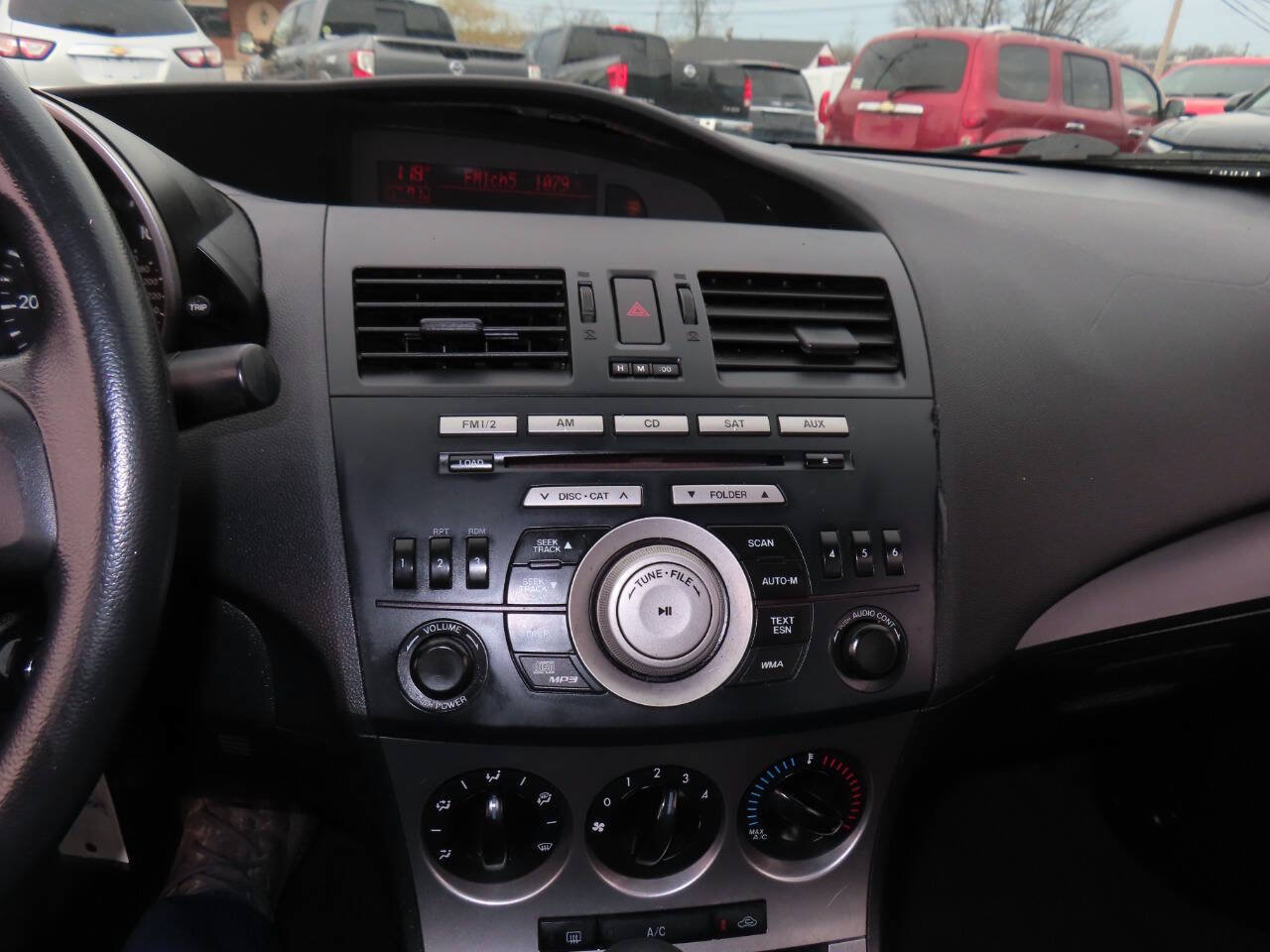 Used 2011 MAZDA MAZDA3 i Sport FWD image 48
