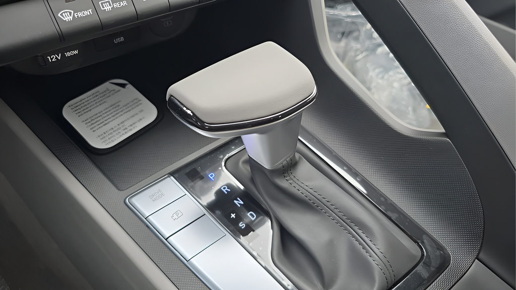 Certified 2026 Hyundai Elantra Sport FWD image 14