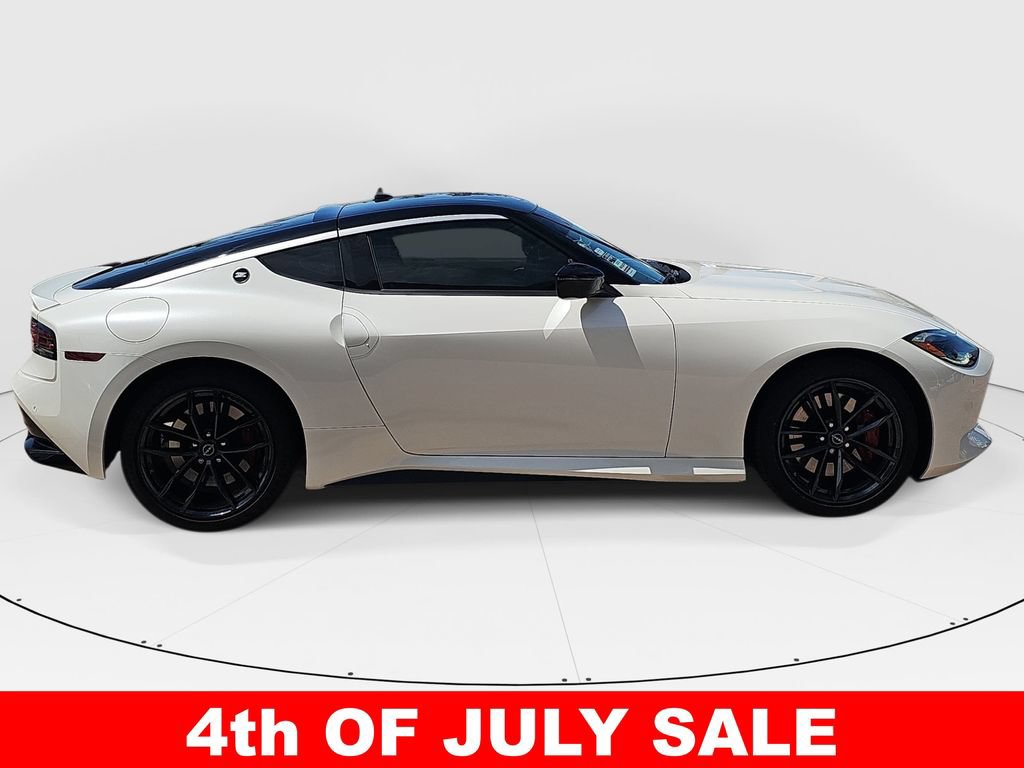 Used 2025 Nissan Z Performance w/ Floor Mat Package RWD image 2