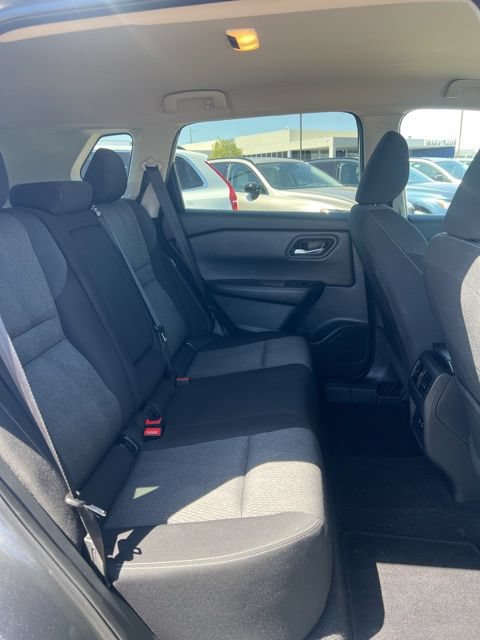 Used 2025 Nissan Rogue SV FWD image 32