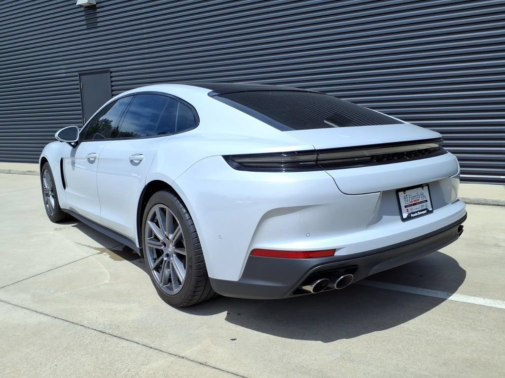 Certified 2024 Porsche Panamera RWD image 3