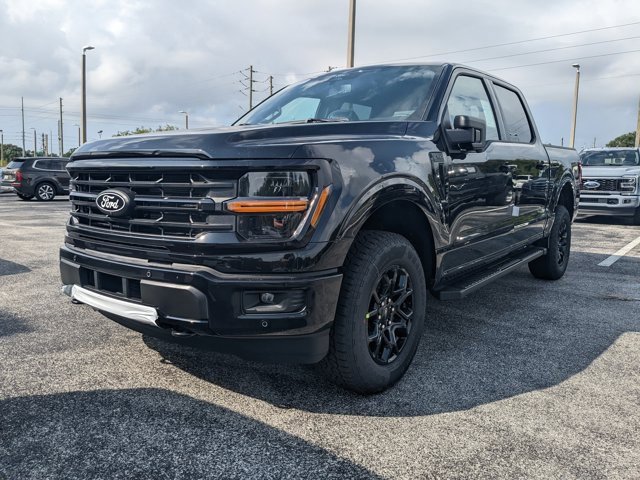 New 2025 Ford F150 XLT w/ Equipment Group 302A MID image 7