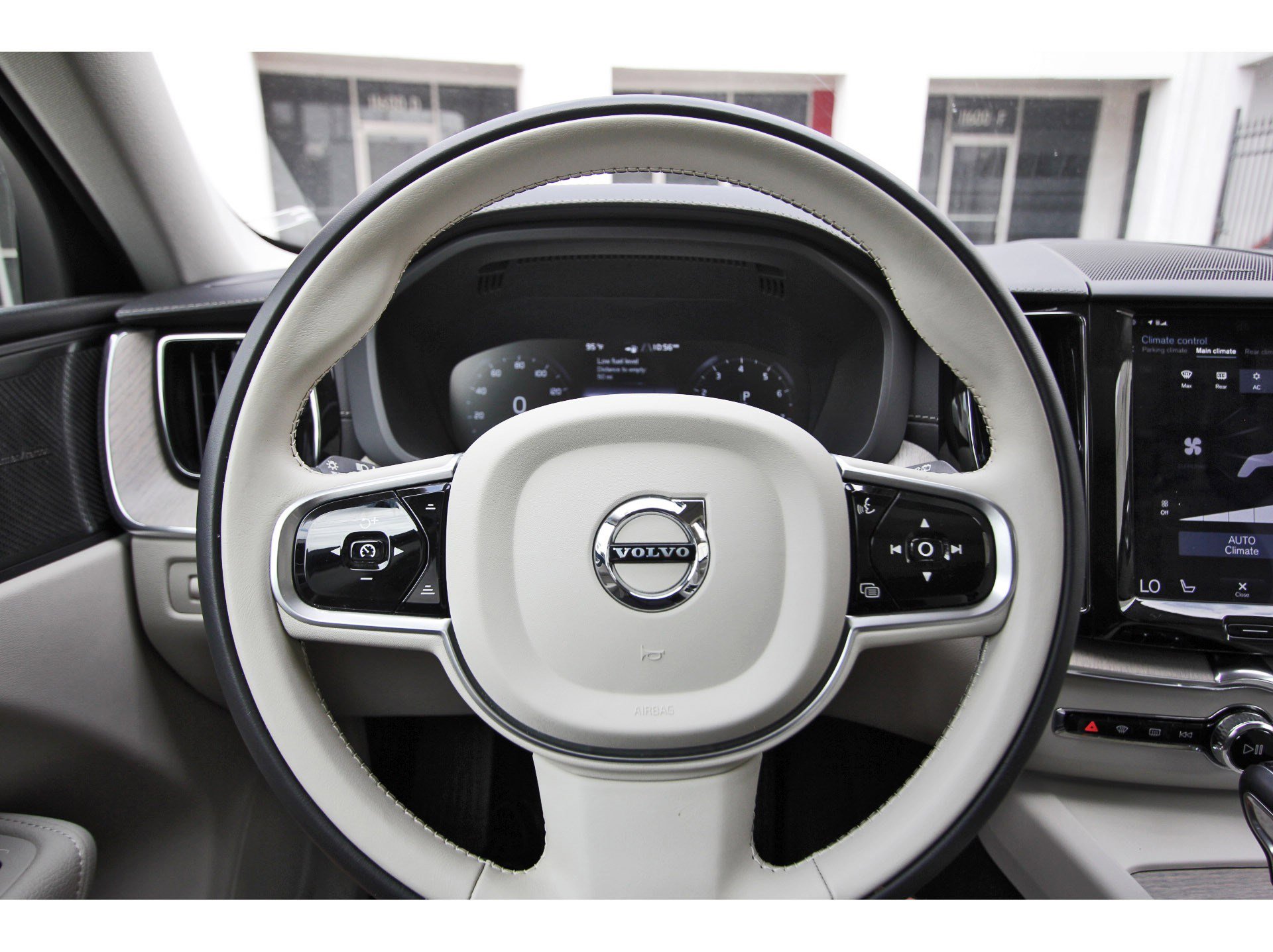 Used 2020 Volvo XC60 T6 Inscription AWD/4WD image 15