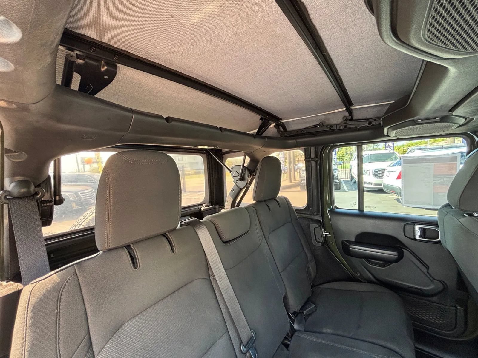 Used 2021 Jeep Wrangler Unlimited Sport AWD/4WD image 38
