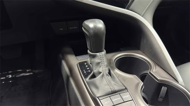 Used 2022 Toyota Camry SE image 18