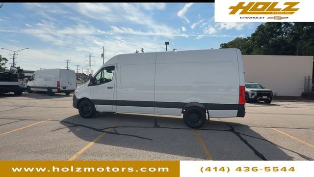 Used 2025 Mercedes-Benz Sprinter 2500 image 7