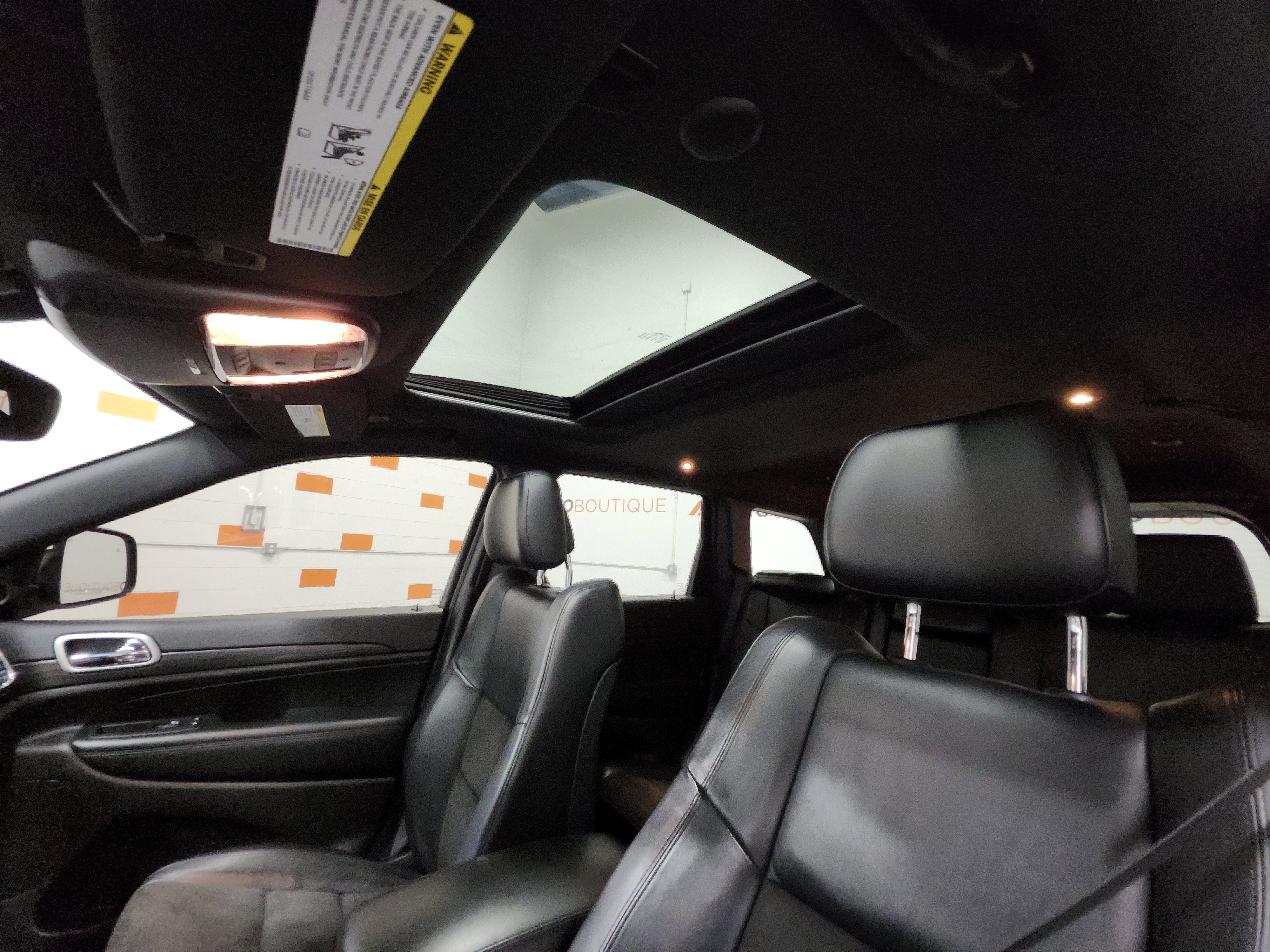 Used 2019 Jeep Grand Cherokee Altitude image 2