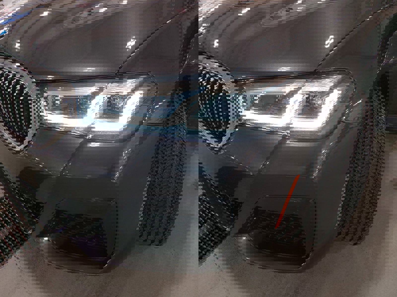 Used 2023 BMW 540i xDrive w/ M Sport Package image 33