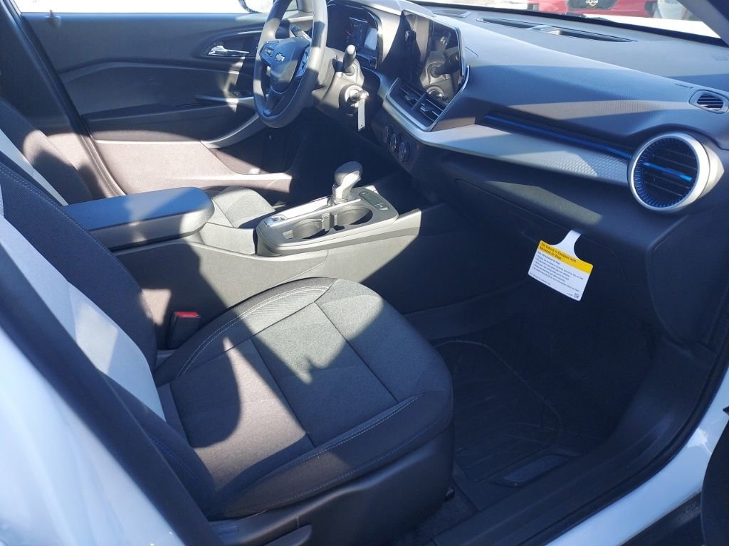 New 2026 Chevrolet Trax LS w/ LS Convenience Package image 21