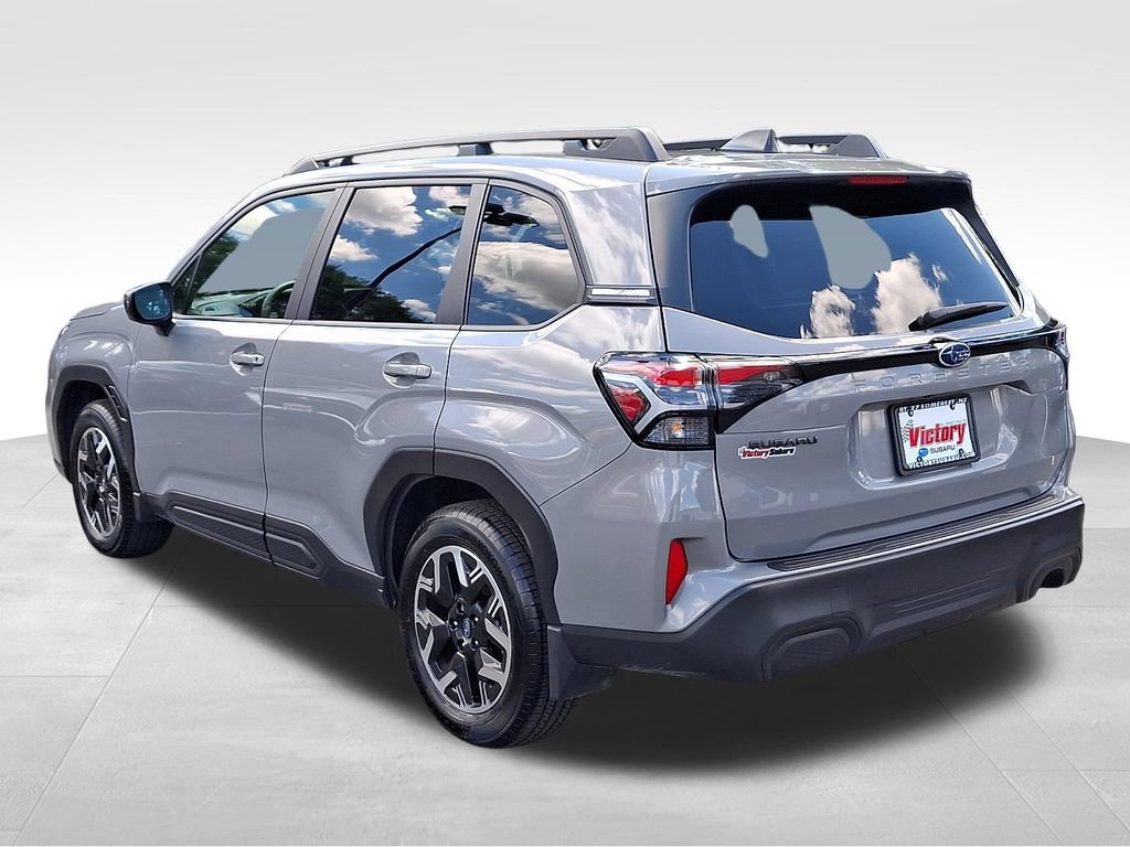 Used 2025 Subaru Forester Premium AWD/4WD image 4