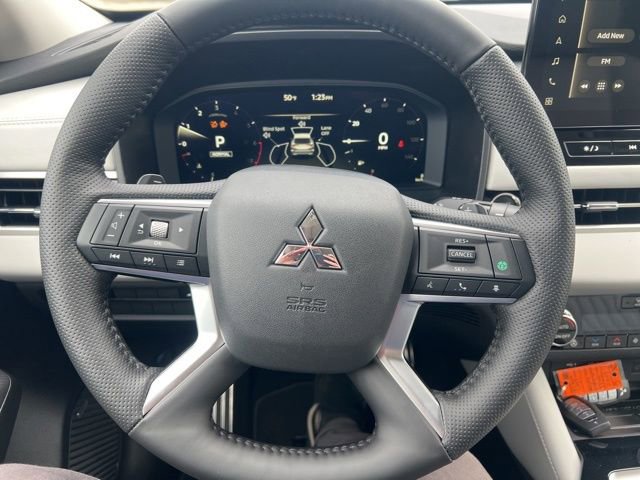 Used 2025 Mitsubishi Outlander SEL image 20