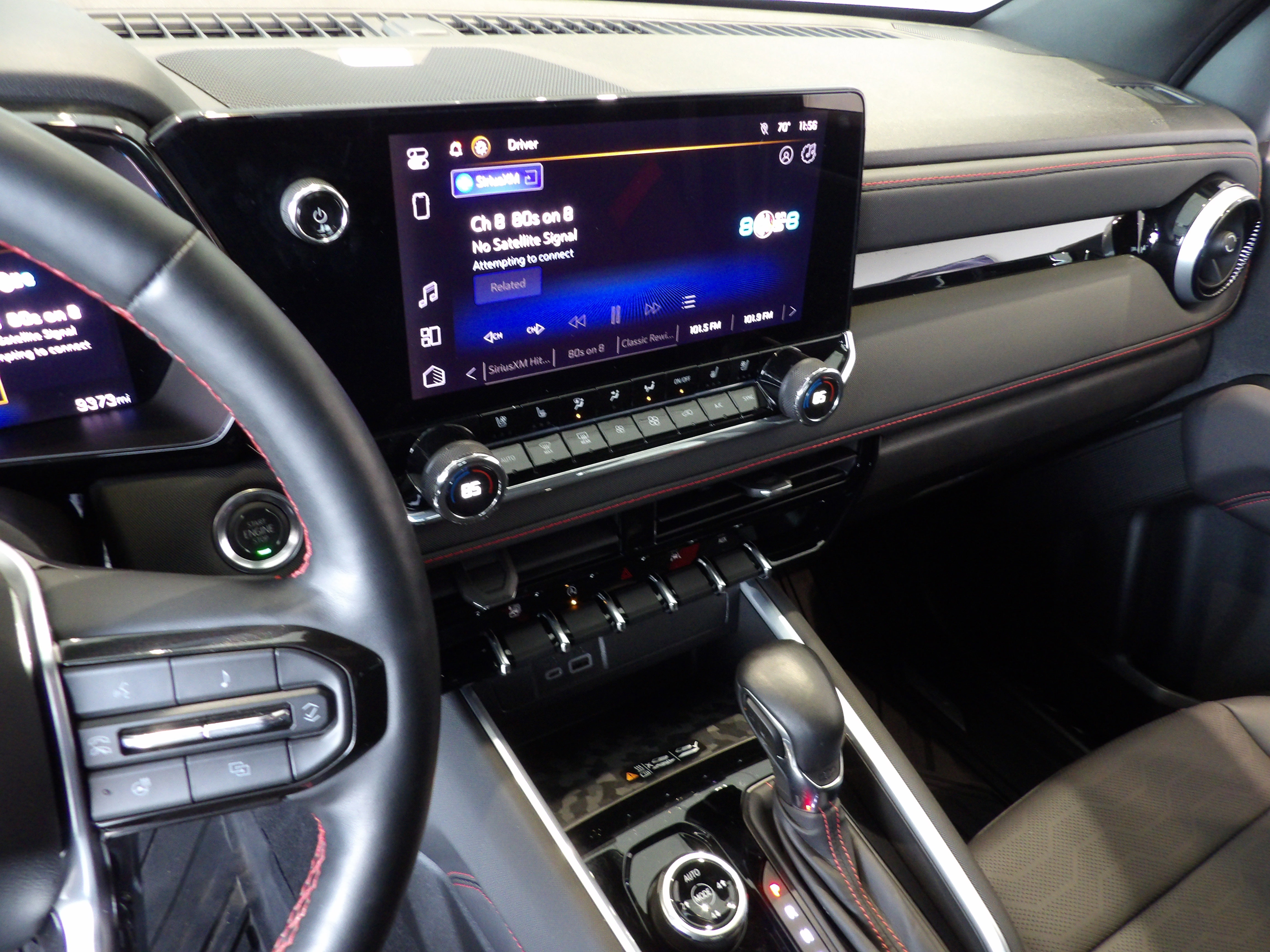 Used 2024 Chevrolet Colorado Z71 w/ Z71 Convenience Package 2 image 12